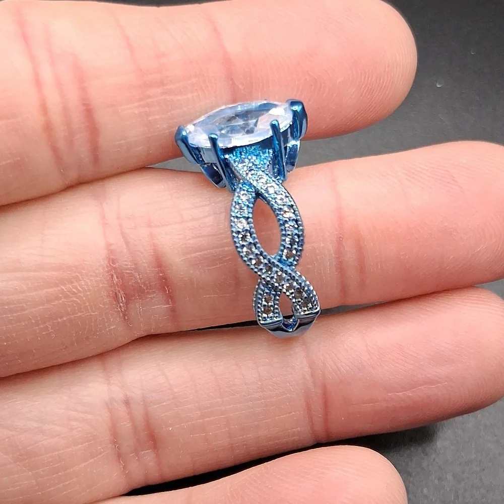 NWT Beautiful Art Deco Boho Blue 7 Sparkly Ring!!